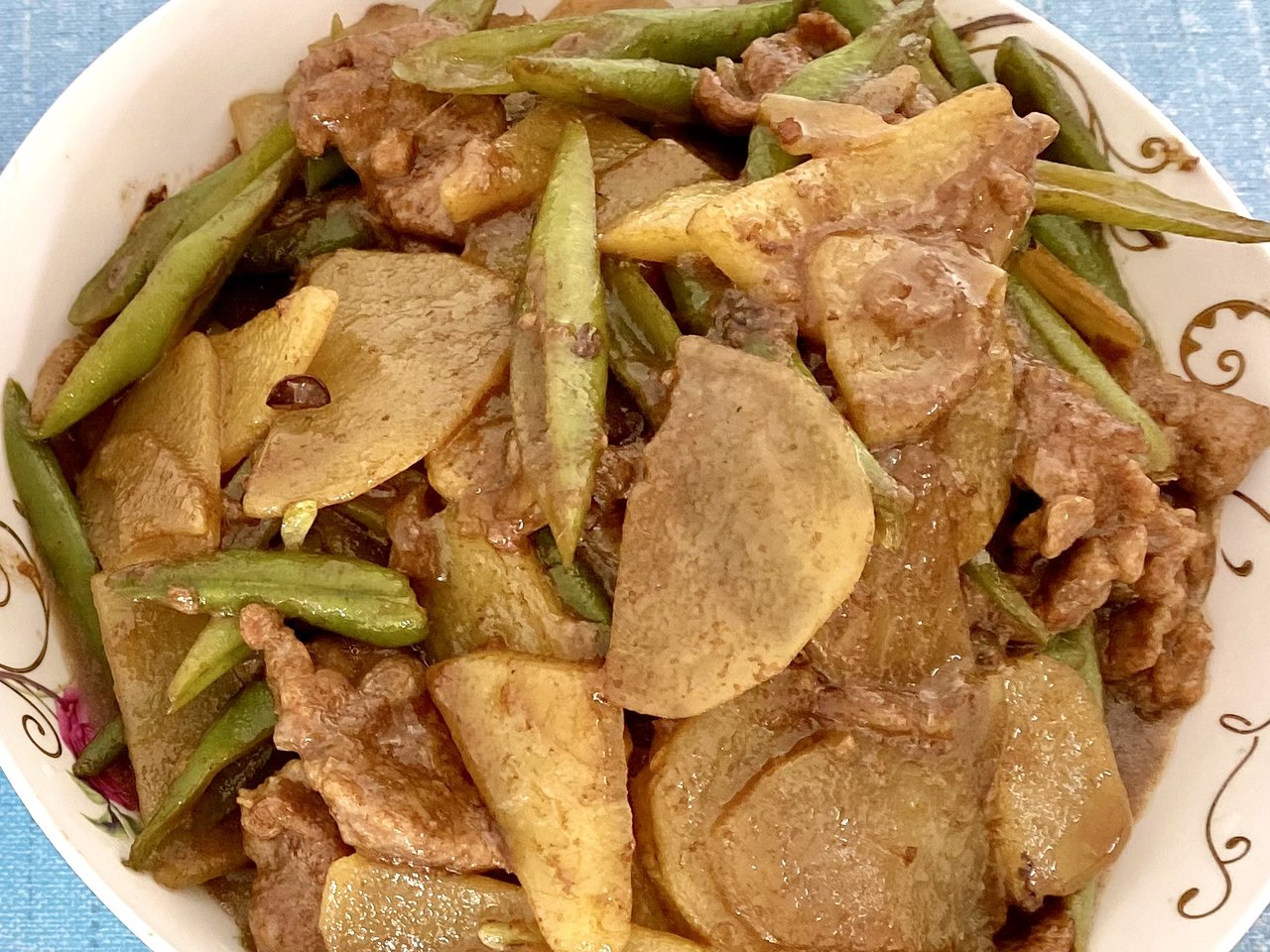 土豆豆角炒肉片
