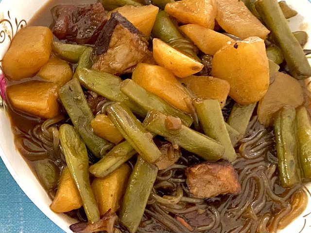 土豆豆角烧排骨