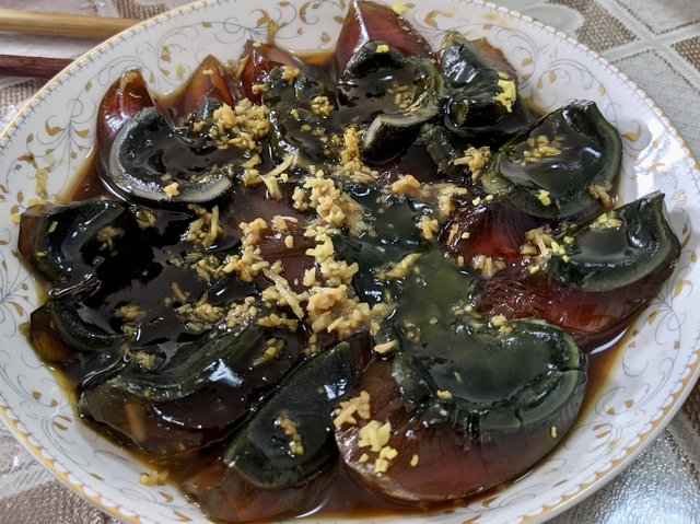 姜汁松花蛋