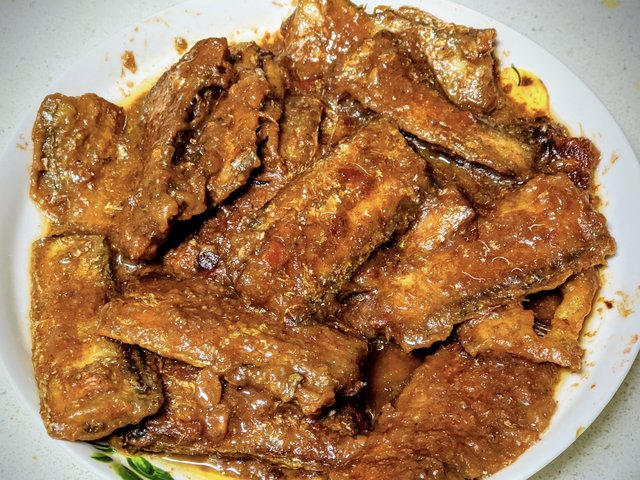 家常烧带鱼