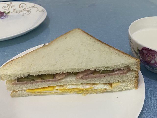早餐三明治