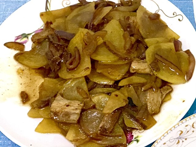 洋葱土豆片炒肉