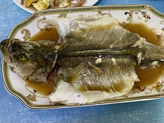清蒸海鲈鱼