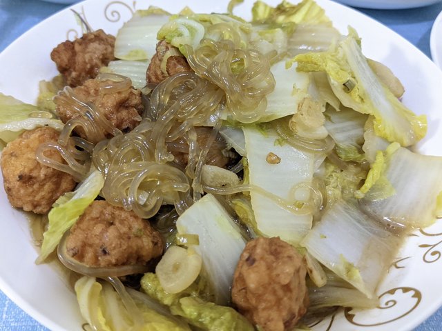 白菜粉条烩丸子