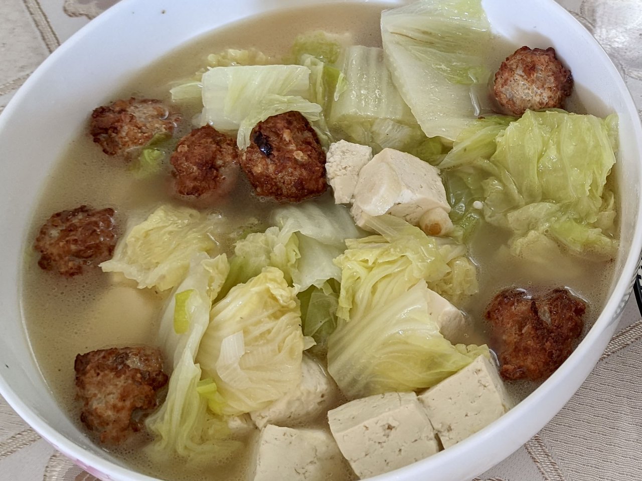 白菜豆腐烩丸子