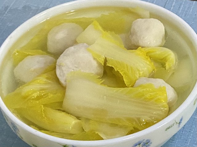 白菜鱼丸汤