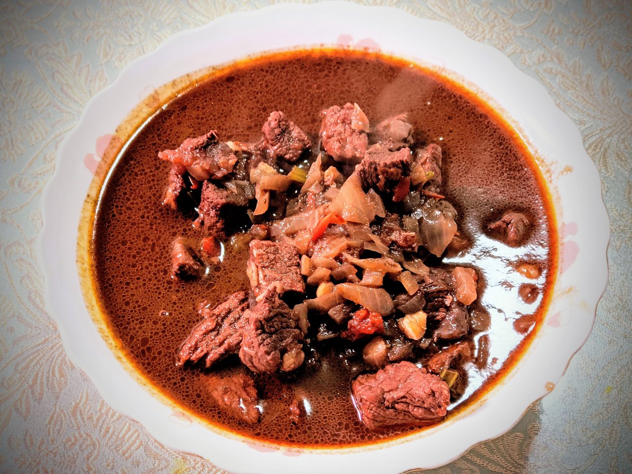 红酒煨牛肉