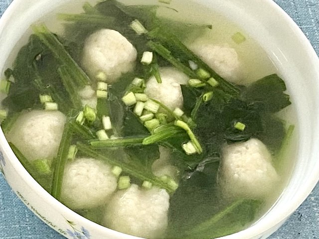 菠菜鱼丸汤