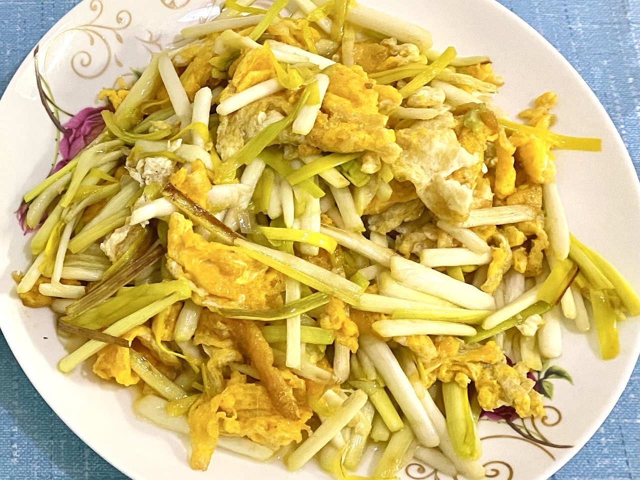韭黄炒鸡蛋