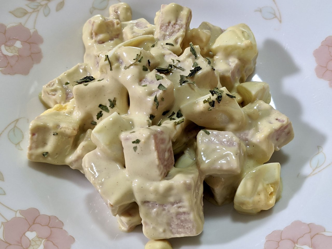 鸡蛋土豆午餐肉沙拉