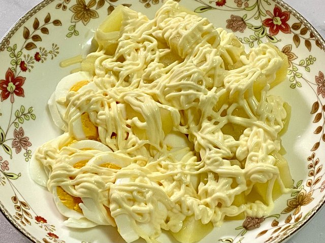 鸡蛋土豆沙拉