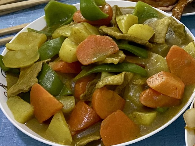 黄咖喱猪肉