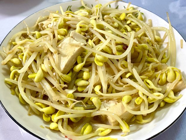 黄豆芽炒豆腐